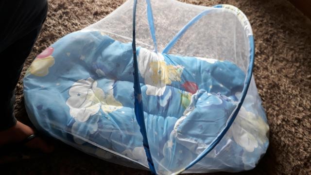 Almofada amamentação e mosquiteiro portátil - Foto 3