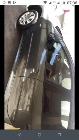 Peugeot 207 cinza