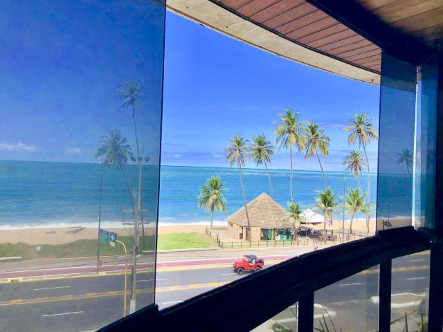 Apartamento a beira-mar de jatiuca com 3 suítes + gabinete - Foto 2