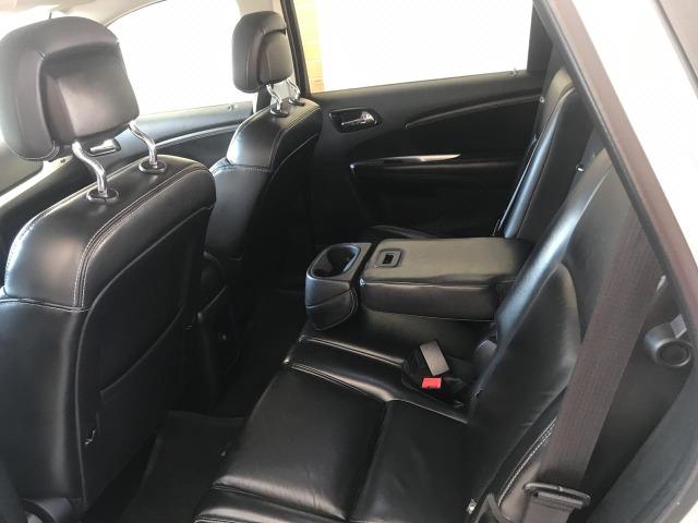 Fiat Freemont Precision 2.4 6 marchas 7 lugares 2014 - Foto 8