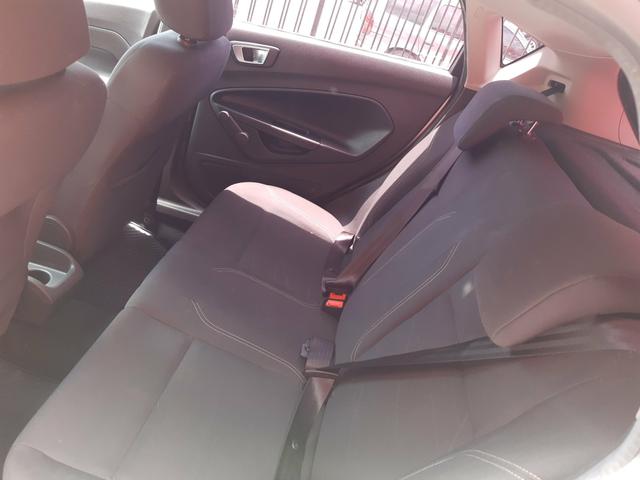 New Fiesta Hatch 1.5 SE * 2014 - Foto 13