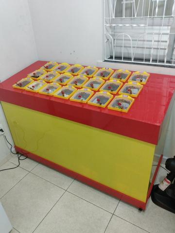Vendo balcão de golozeima novinho
