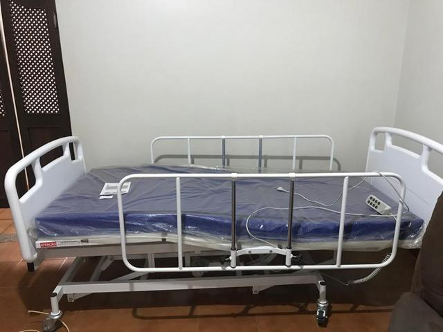 Vendo cama hospitalar 6 movimentos, colchão pneumático e aparelho bipap (respirador)