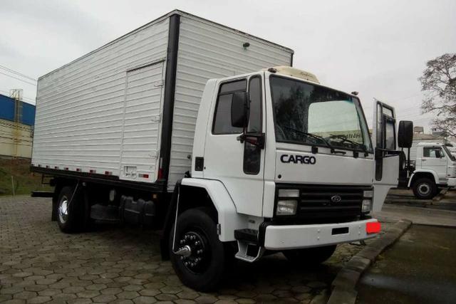 Ford cargo 1215