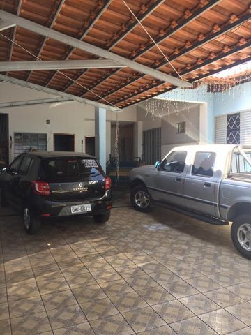 Casa térrea de esquina - Setor Morais, Bairro Feliz - Foto 2