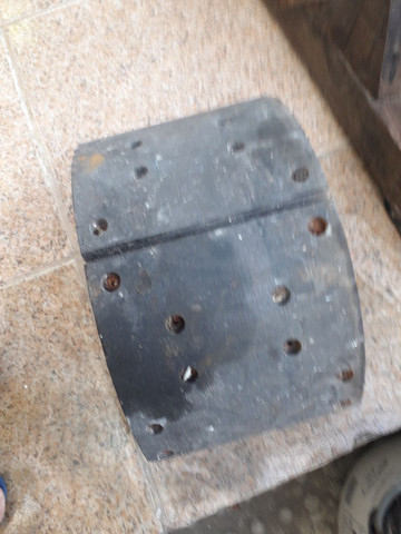 Vende-se um jogo de patins de freio do Ônibus - Foto 2