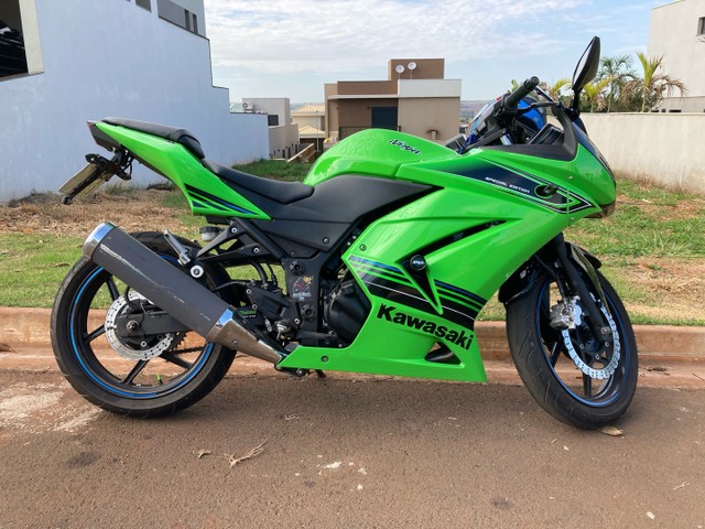 VENDO KAWASAKI NINJA 250R 2012 24MIL KM