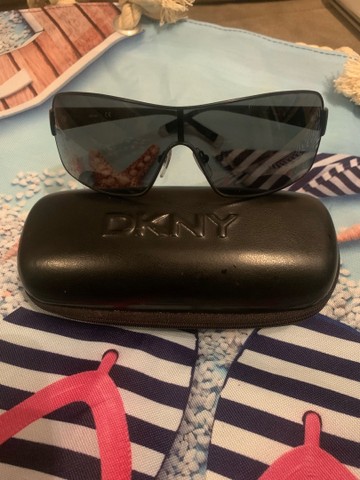 Óculos DKNY impecavel
