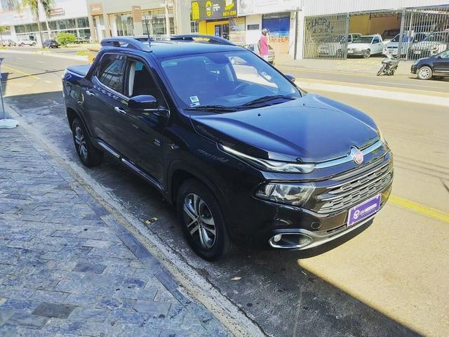 Toro Volcano Diesel Preta 4x4 Automática 2016/2017