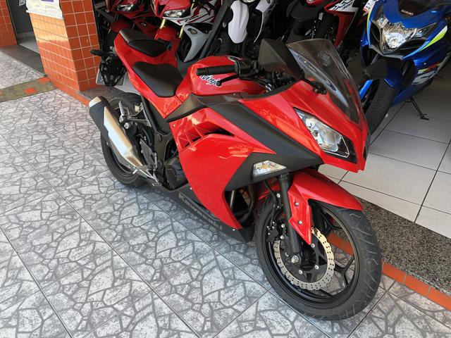 Kawasaki ninja 300