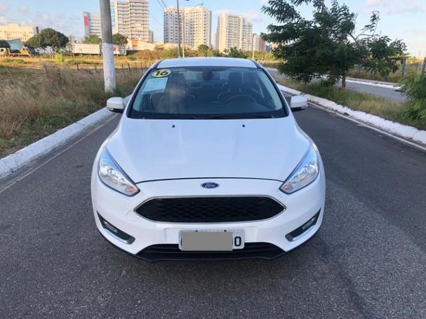 Ford Focus Sedan SE 2.0 PowerShift