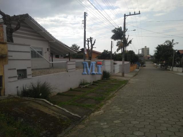 Casa com excelente localização em Barra Velha/SC. Contato: (47) 9 * - Foto 3