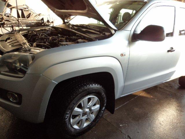 Amarok TDI 2012 diesel 4x4 cabine dupla prata cambio manual com 135000 km - Foto 2