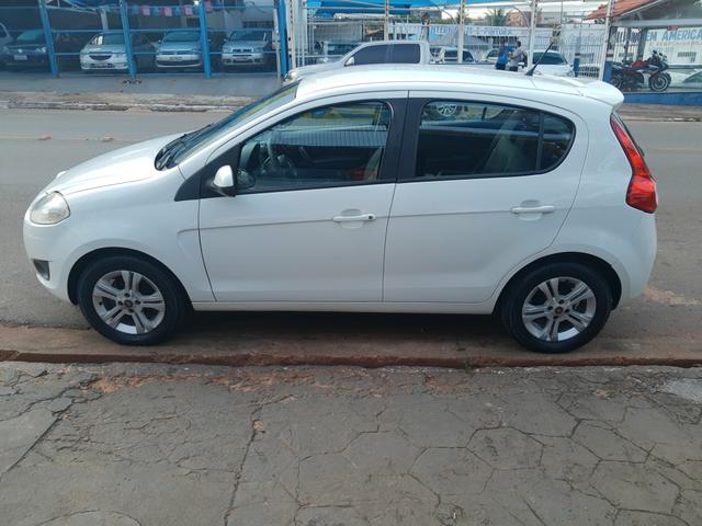 Palio attractive motor 1.4 ano 2014 - Foto 2