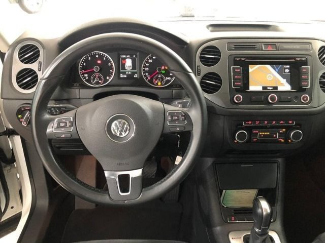 Vw Tiguan 2015 2.0 Tsi Automático + teto solar - Foto 4
