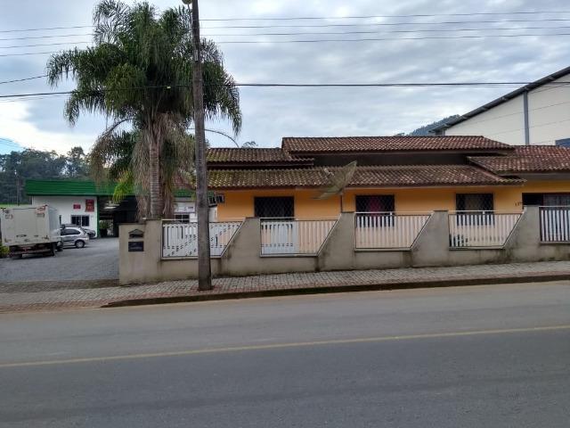 Galpão industrial e comercial, c/ 627,60 m², c/ casa de 192,66 m², valor 1.200.000,00 - Foto 2