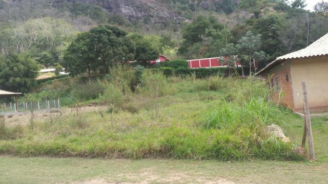 Vendo/troco terreno plano 664,81m²