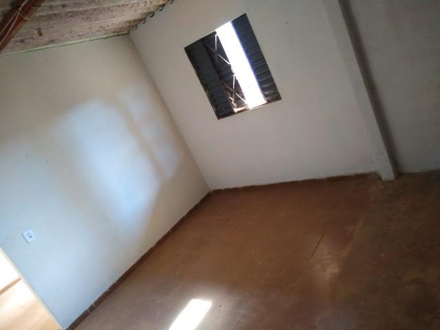 Otimo Lote 300 m² com 2 Barracos Cond. Dom Francisco - Foto 4
