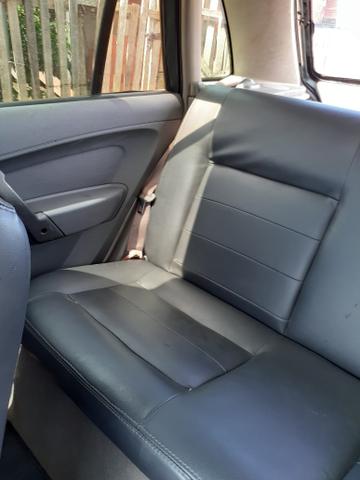 Carro bem conservado pintura boa - Foto 14