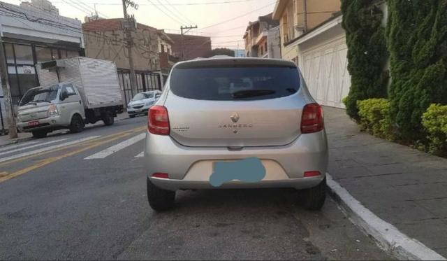 Renault sandero 5.000 - Foto 2
