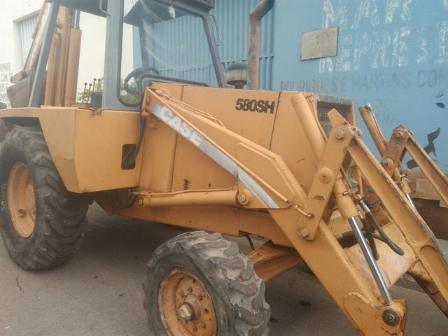 Retroescavadeira CASE SUPER H ANO 97 - Foto 2