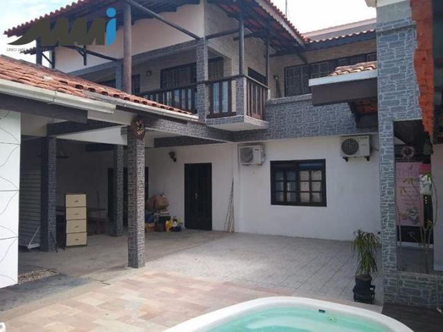 Ampla casa - sobrado estilo pousada