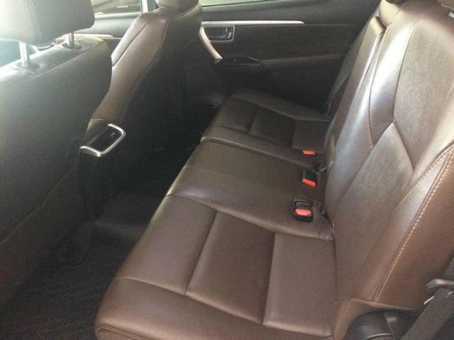Toyota Hilux SW4 SRX 4X4 - Foto 7