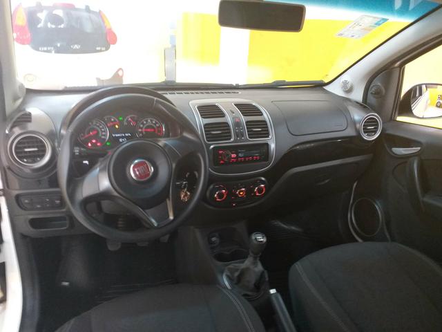 Grand Siena 1.4 attractive 2018 o mais novo de Sergipe com 26.000 km - Foto 11