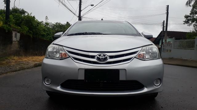 Etios 1.3 x Hatch 2014 único dono - Foto 4