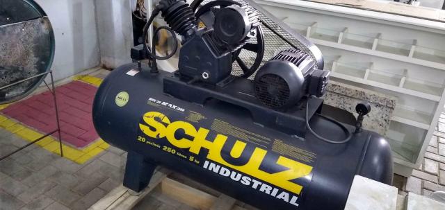 Vendo compressor Schulz - Foto 2