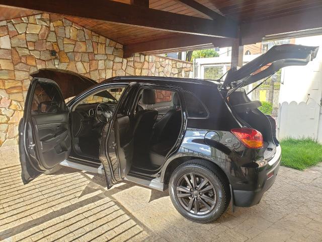 Vendo Carro ASX 4x4 com teto - Foto 9