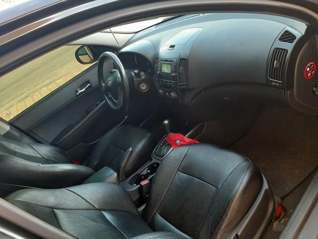 Vendo Hyundai I30 2.0 automático - Foto 3