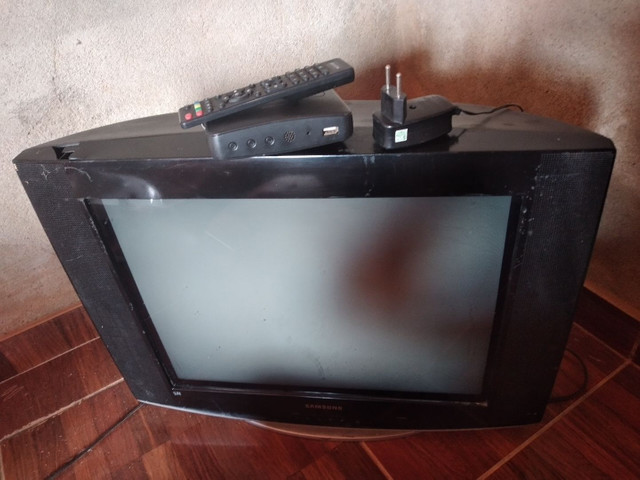 vendo tv com converso