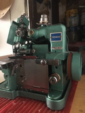Máquina de costurar Overloque  - Foto 3