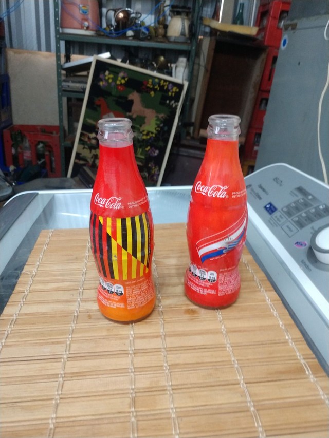 Duas garrafas antigas no estado  - Foto 3