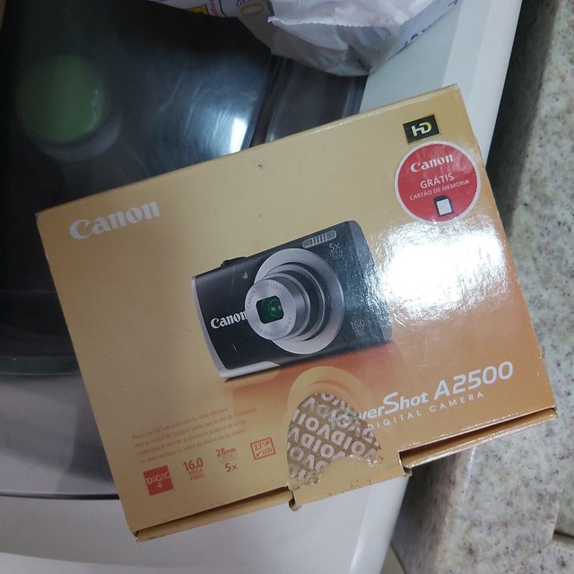 Câmera canon não usada