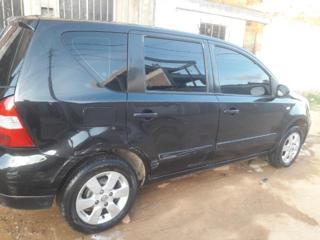 Carro livina - Foto 10