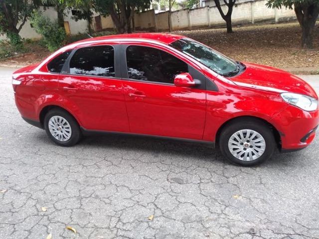 Grand Siena 1.4 ano 2013 Tetrafuel álcool gasolina e GNV de fabrica impecável baixo km