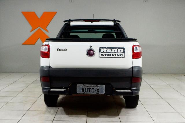 Fiat Strada Working HARD 1.4 Fire Flex 8V CE - Branco - 2018 - Foto 5