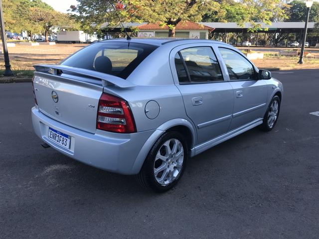 Astra hatch 2011 - Foto 3
