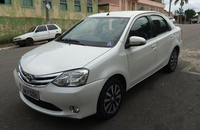 Toyota Etios 1.5 Mec 2014 Muito novo