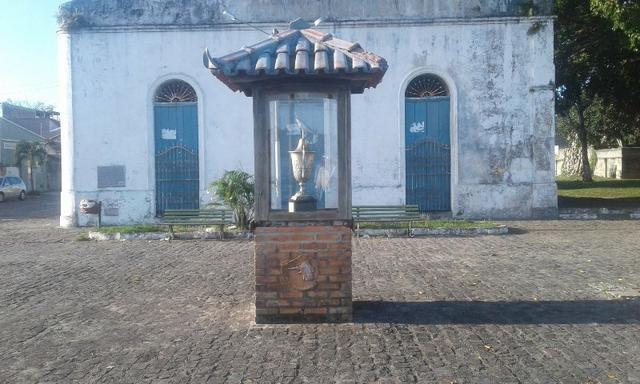 APrédio medindo 149Mt² em área livre que totaliza 365mt², Antigo Porto de Canavieiras-Ba,