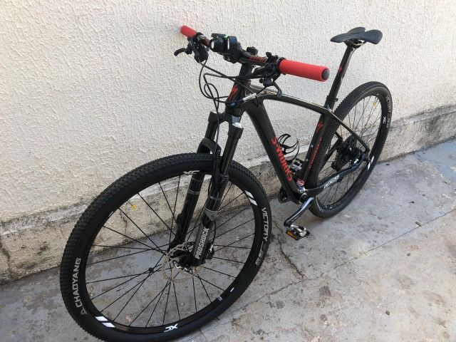 Bicicleta MTB Carbono aro 29