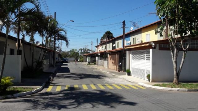 Sobrado, 2 quartos, 2 banheiro, 2 vagas de garagem - Foto 2