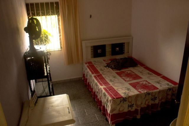 Quartos em casa mobiliada, cond. fechado na Paralela - Unijorge, Cab e metrô - Foto 7