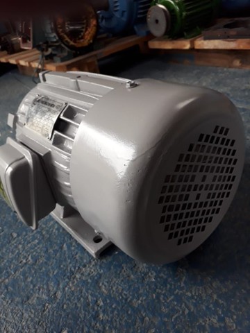 Motor elétrico trifásico 4 cv rpm 2890. - Foto 5