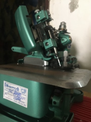 Máquina de costurar Overloque  - Foto 2