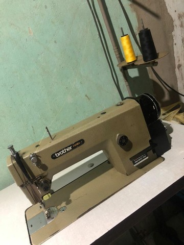 Vendo máquina de costura  - Foto 2