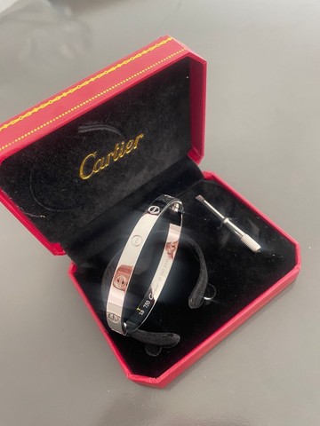Pulseira Bracelete Cartier na caixa e chave completo  - Foto 2