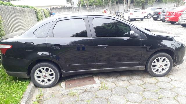 Fiat grande Siena 2015 - Foto 9